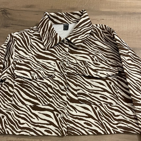 Zebra Crop Jacket - Picture 6 of 10